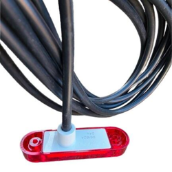 Rød PROPLAST PRO-SLIM LED positionslygte 24V med 5 meter kabel, kompakt design og høj IP6K9K tæthedsgrad.