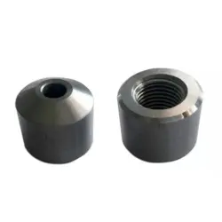 Gevindbøsning til påsvejsning på udstødning med M12x1,5 gevind, 18 mm højde og 20 mm ydre diameter.
