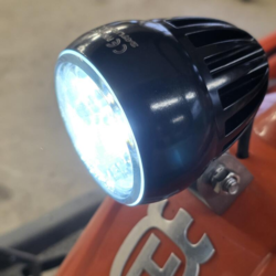 Husqvarna R214TC med arbejdslampe