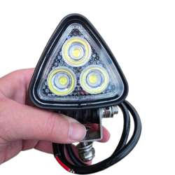 LED mini trekant arbejdslampe 10–30V med 750 lumen til landbrugsmaskiner