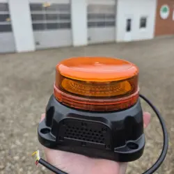 LED advarselslys og bakalarm til maskiner på byggepladsen og til landbrugsmaskiner