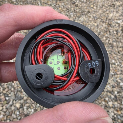 Bagside LED markeringslys rød - Ø63,7 mm - Til autocamper og campingvogn