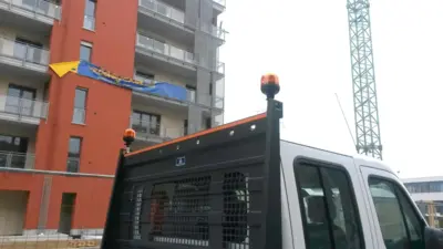 LED advarselsblink Sirena Eurorot FLX 12/24V til Renault Master og maskiner, orange med rørstudsmontering og ECE R65-godkendelse