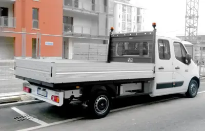 Sirena Eurorot LED FLX 12/24V orange advarselsblink til Renault Master, traktorer og maskiner, med rørstudsmontering og ECE R65-godkendelse