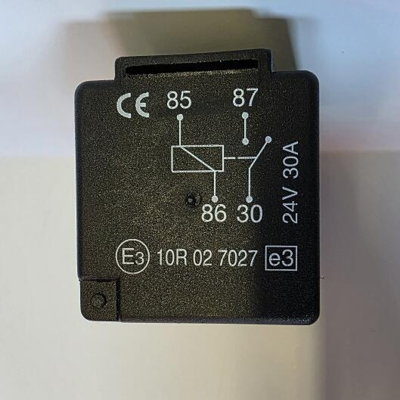 Wehrle relæ 22400117A – 24 volt lukkerelæ med 4 ben og robust beslag