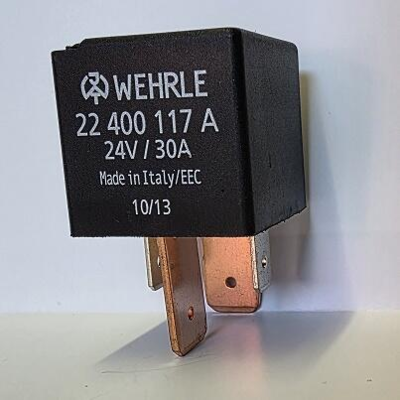 Pålideligt 24V 30A relæ fra Wehrle med beslag – model 22400117A