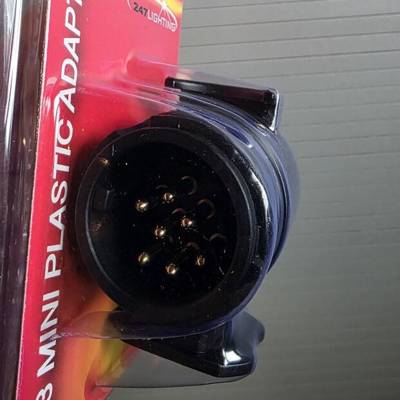 Adapter til 13-polet bil og til 7-polet trailer